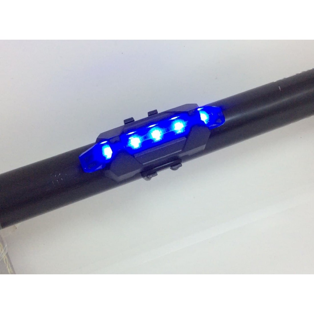 Фонарь задний BS-216, аккум. Li-ion, micro USB,синий оптом