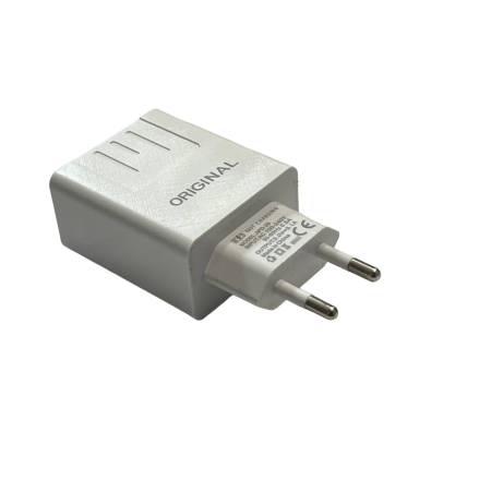 Зарядное устройство адаптер 220В CX QC03 5740 с 2 USB и LED
